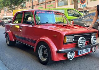 SEAT 124 FL 2000