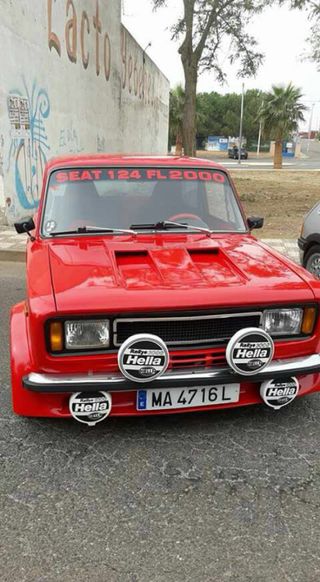 SEAT 124 FL 2000