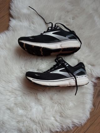 Scarpe Brooks Donna Nere
