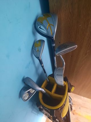 Bolsa de palos de golf Nike y Mizuno