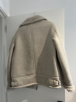 Cazadora Zara Beige Forrada Borreguito