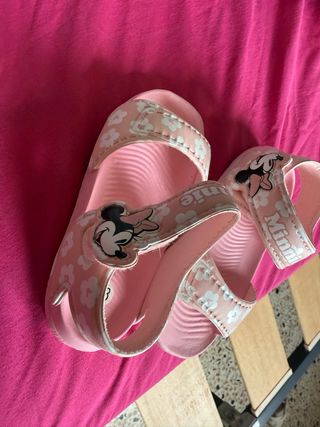 Chanclas niña Minnie Mouse rosas