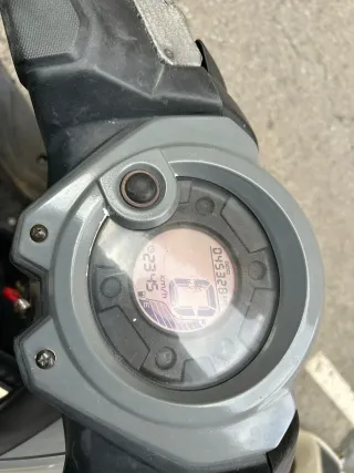 YAMAHA AEROX 49CC GRIS