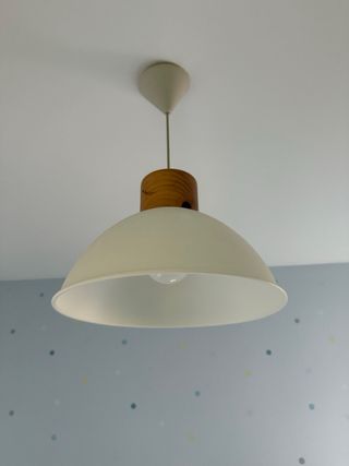 Lámpara de techo madera y metal blanco como nueva