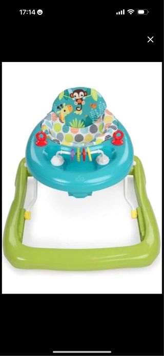 Andador infantil con juguetes