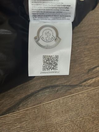 Chaqueta Moncler Negra Brillante