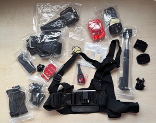 GoPro Hero 7 White + Maletín accesorios