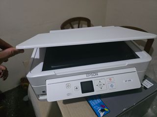 Impresora Epson XP-345 WiFi (con tinta)