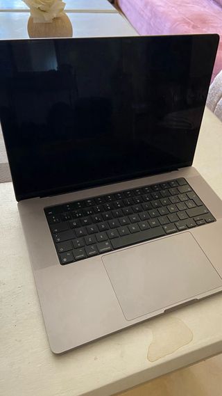 Apple MacBook Pro 16M1
