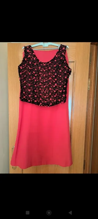 Conjunto fiesta falda y top rojo y negro