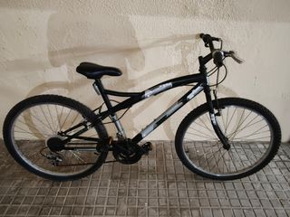 Bicicleta MTB Negra
