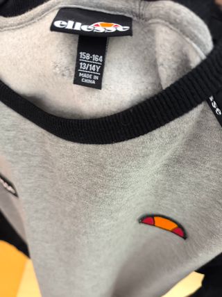 Sudadera Ellesse gris y negra