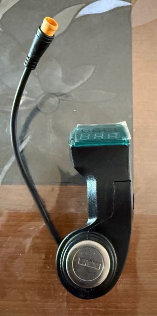 Llave para patín eléctrico pantalla digital