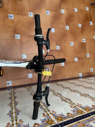 Bicicleta montaña Inercia con suspensión y cambios