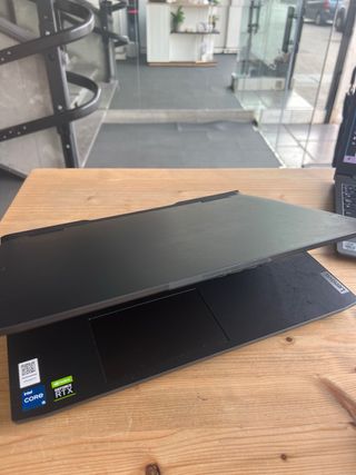 Lenovo Gamer Negro