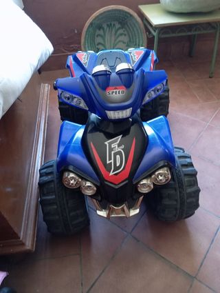 Quad eléctrico infantil azul