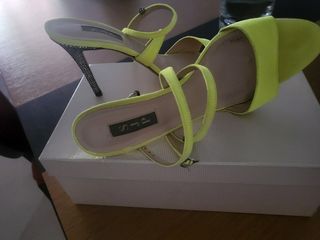 Sandalias Sara Yessica Parquer Amarillas