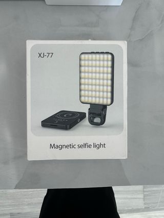 Foco de luz magnético para móvil