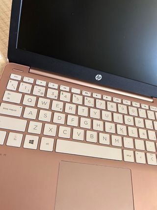 Portátil HP Stream 11-aj0003ns Rosa