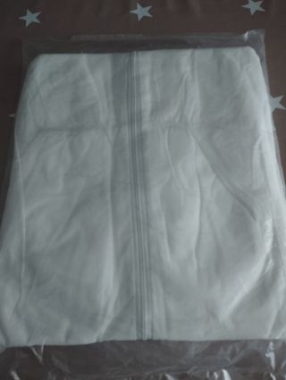 Mono de protección desechable