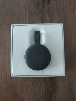 Google Chromecast con cargador y cable