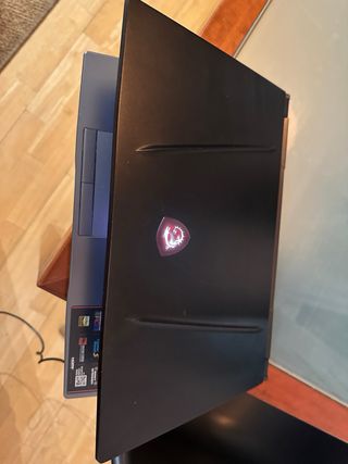 Portátil MSI GP65 Leopard Gamer