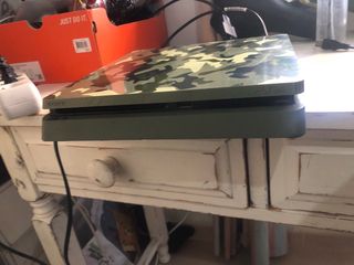 PS4 Camuflaje Verde Edición Especial