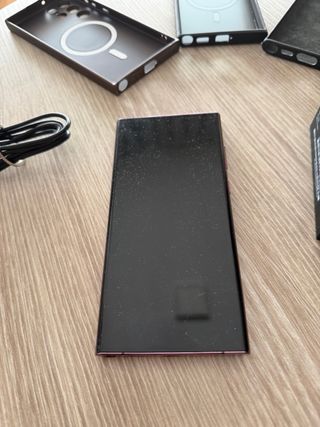 Samsung S22 Ultra + 3 Carcasas + Cable