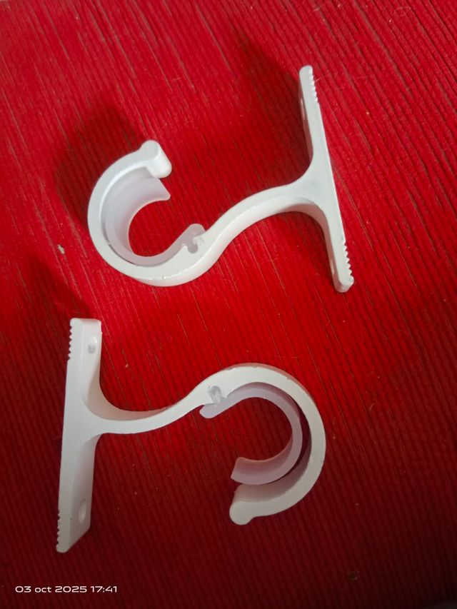 Supporti per aste per tende