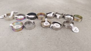 Anillo Talla 21 Multicolor y Plateado