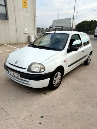 Renault Clio 2001