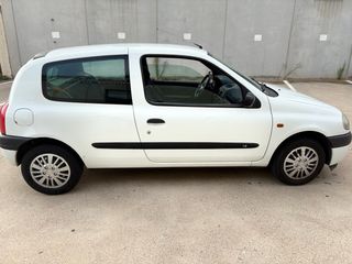 Renault Clio 2001