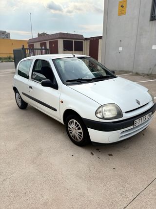 Renault Clio 2001