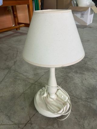 Lámpara de mesa tela y plástico