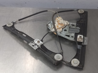 ELEVALUNAS DELANTERO DERECHO MERCEDES-BENZ CLASE