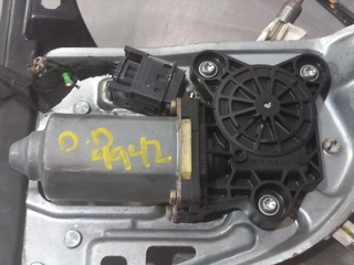ELEVALUNAS DELANTERO DERECHO MERCEDES-BENZ CLASE