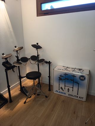 Batería Electrónica Alesis DM Lite Kit