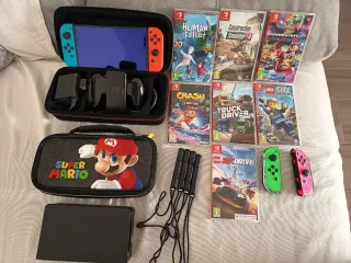 Nintendo Switch OLED con giochi e accessori