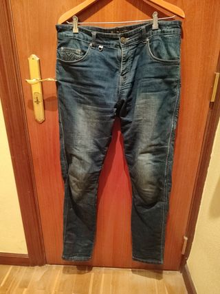 Pantalón vaquero moto ByCity Talla 34
