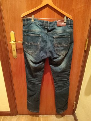 Pantalón vaquero moto ByCity Talla 34