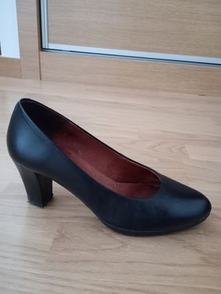Zapatos de piel negros Talla 38