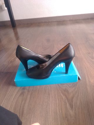 Zapatos de tacón negros