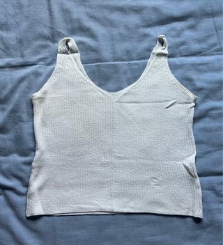 Top blanco de tirantes