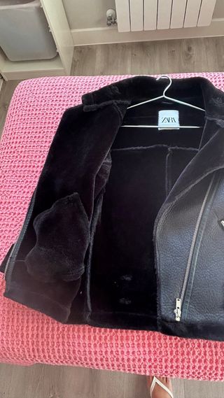 Chaqueta Zara Negra Pelo Sintético