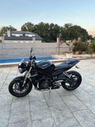 Triumph Street Triple S