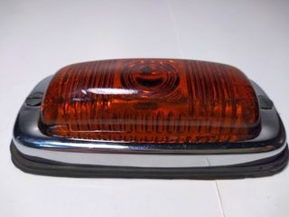 Piloto ámbar SEAT 600 / Formichetta y otros