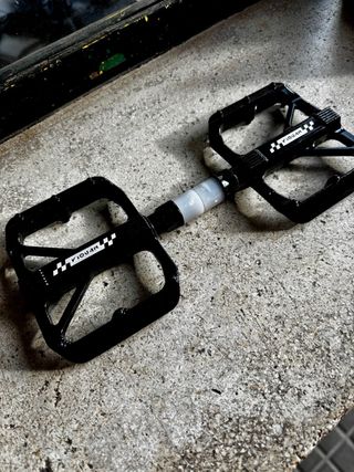 Pedales de plataforma para bicicleta