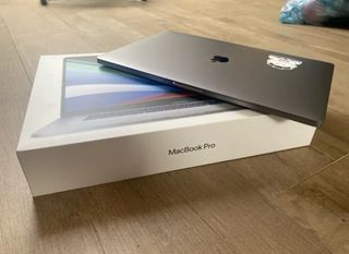 APPLE MacBook Pro 16" i9 32GB DDR4 1TB SSD 2021.