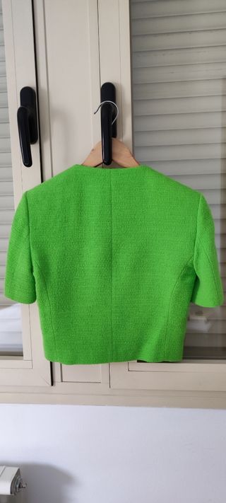 Chaqueta Zara verde estructurada