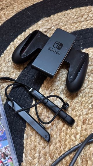 Nintendo Switch con Juegos y Funda